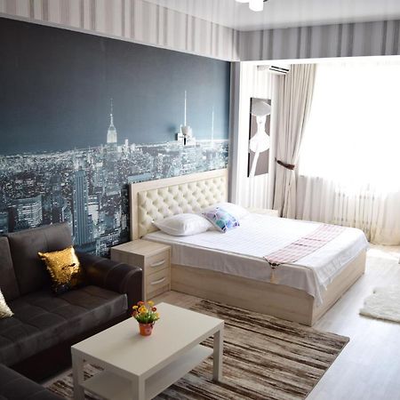 Studio Boutique Apartment Bishkek Esterno foto