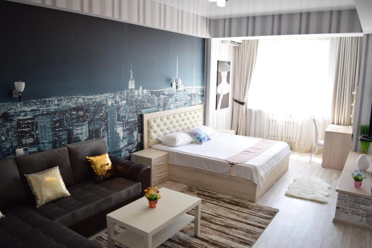 Studio Boutique Apartment Bishkek Esterno foto